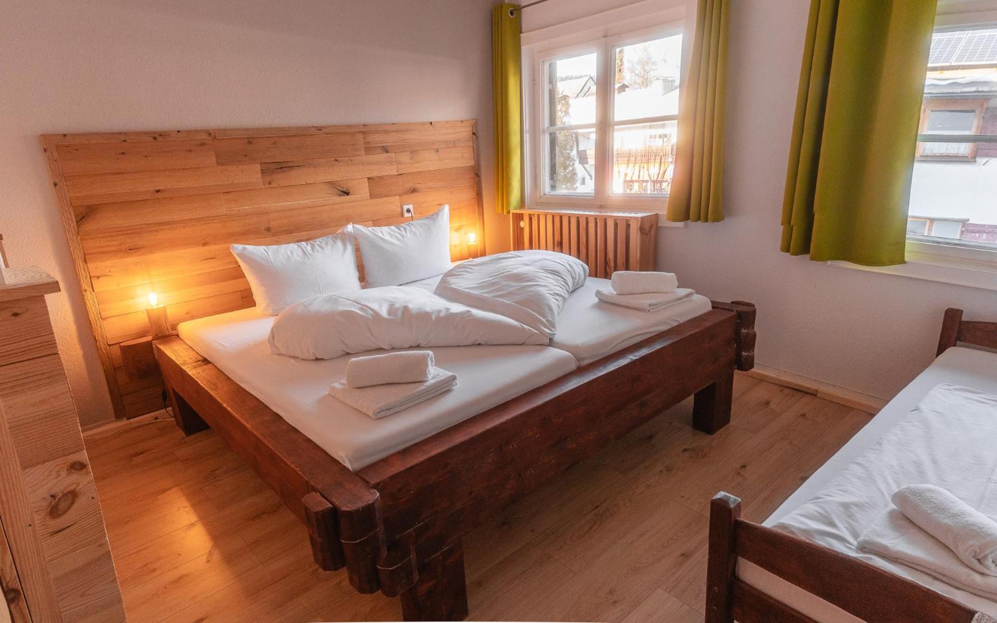 Hostel - Ron'S Guesthouse Oberstdorf Exterior photo